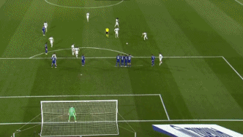 埃尔纳内斯：并非所有手球或者手臂触球都是点球，规则需要改